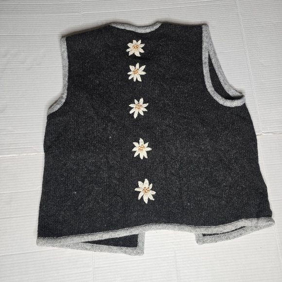 Vintage Country Blue Vest with Floral Accents - Picture 3 of 3